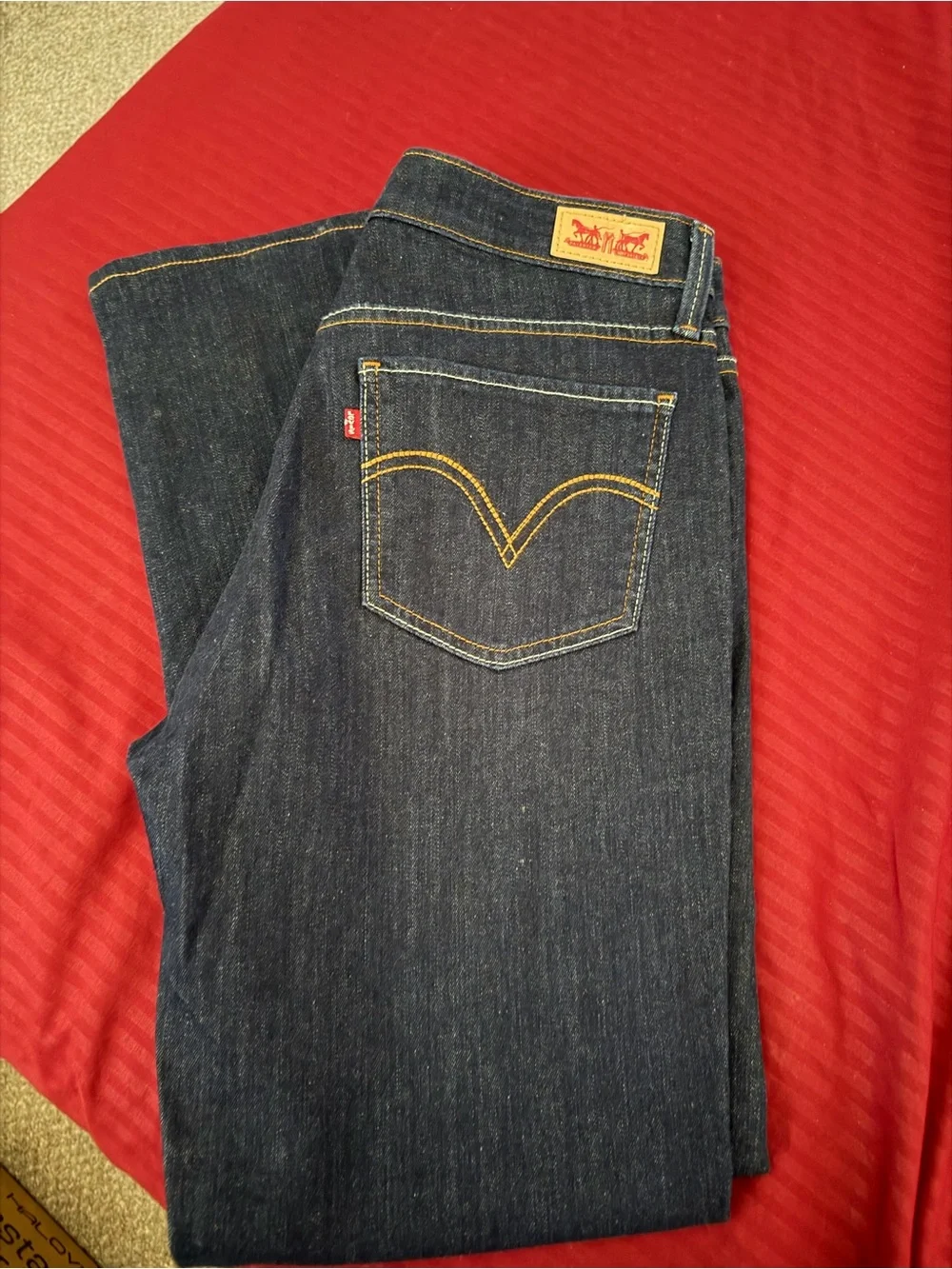 Levi's Men's Indigo Straight-Leg Jeans with Contrast Stitching